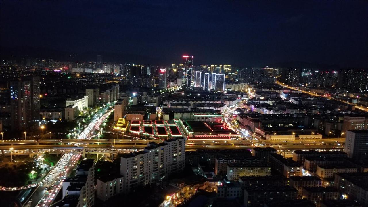 Kunming Hotel High Sky View Hotel מראה חיצוני תמונה